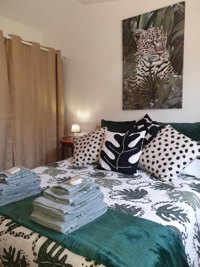 Sondela Self Catering Apartment Sao Martinho do Porto Luaran gambar